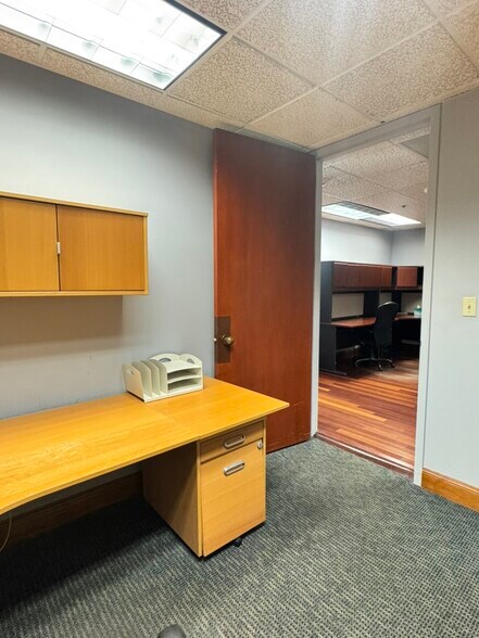More Photos Of 2665 S Bayshore Dr, Coconut Grove Office For Sale