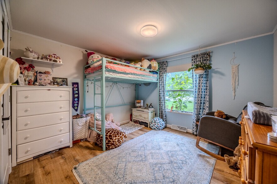 More Photos Of 2399 Twin Rivers Pt, Camdenton Trailer Camper Park For Sale