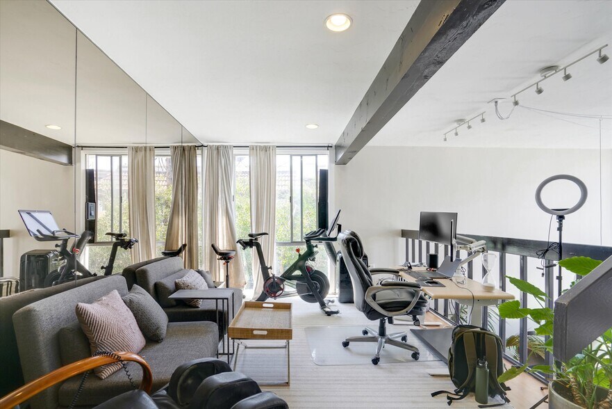 More Photos Of 14 Mast, Marina Del Rey Apartments For Sale