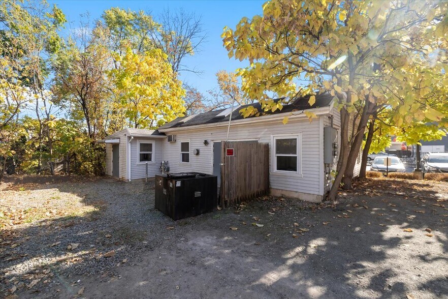 More Photos Of 6 Elmer St, Madison Storefront Retail Residential For Sale