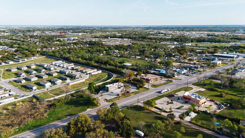 More Photos Of 2600 N Texas Ave, Bryan Fast Food For Sale