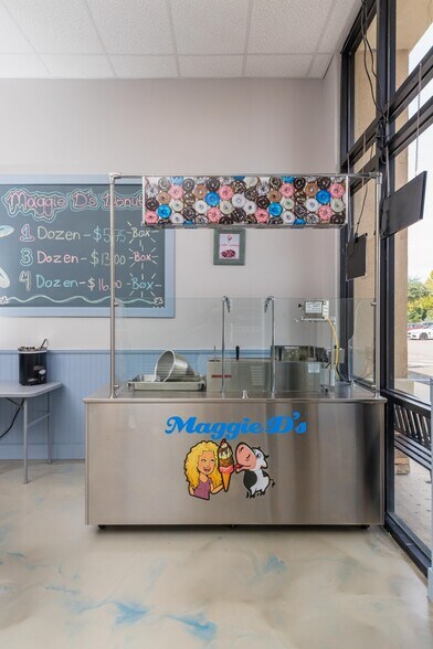 More Photos Of 2219 County Road 220, Middleburg General Retail For Sale