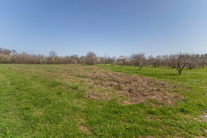 More Photos Of 2356 Alabama River Pky, Millbrook Flex For Sale