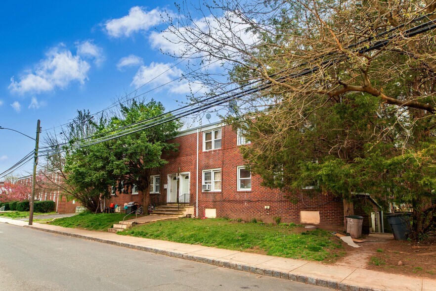 More Photos Of 13 Carpenter Terrace N, Belleville Apartments For Sale