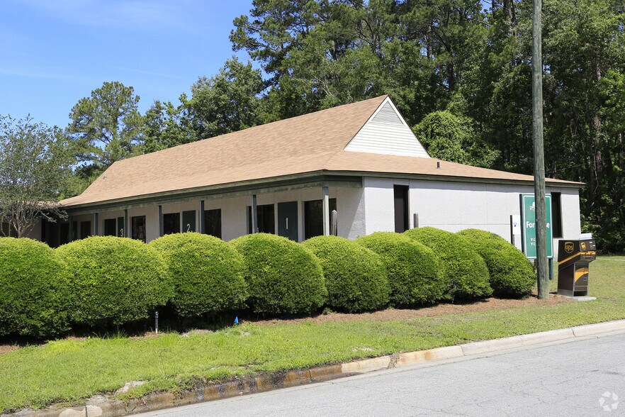 More Photos Of 221 Executive Cir, Savannah Office For Lease
