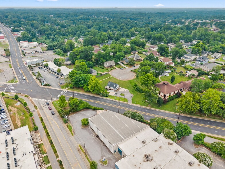 More Photos Of 275 E Henry St, Spartanburg Office Residential For Sale