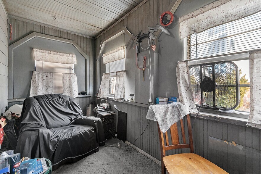 More Photos Of 13 Groton Pl, Worcester Apartments For Sale