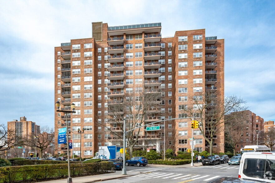 More Photos Of 10721 Queens Blvd, Forest Hills Apartments For Sale