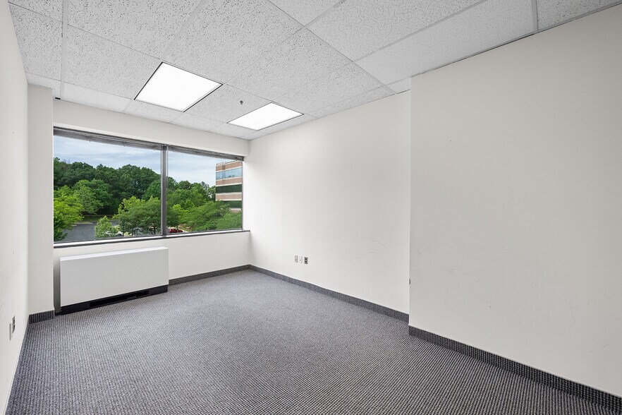 More Photos Of 11490 Commerce Park Dr, Reston Loft Creative Space For Sale