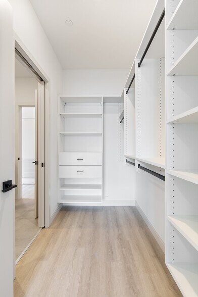 More Photos Of 4501 N Sheridan Rd, Chicago Apartments For Lease