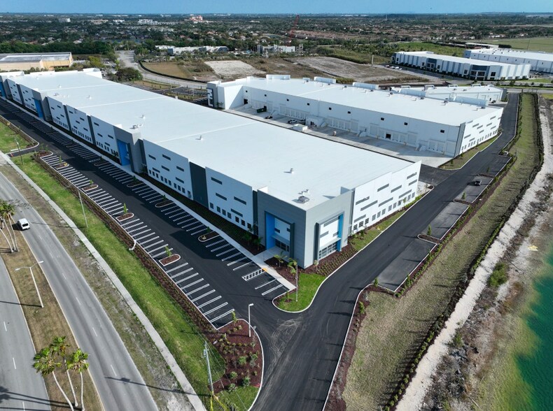 More Photos Of 1001 Park of Commerce Blvd, Homestead Unknown For Lease