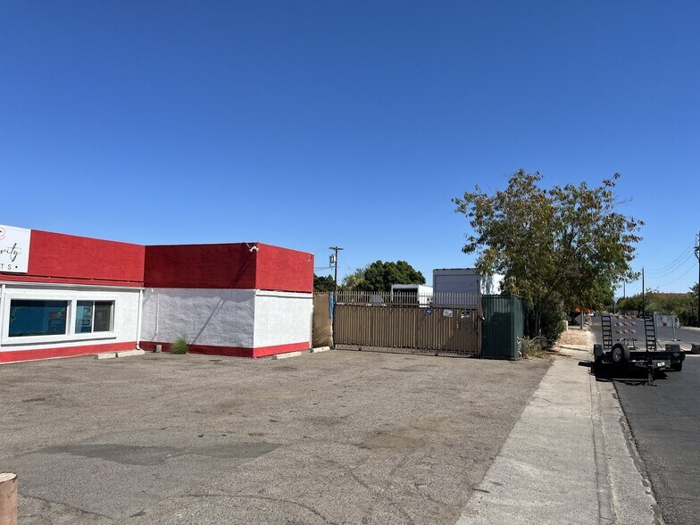 More Photos Of 1552 E Main St, Mesa Light Distribution For Lease