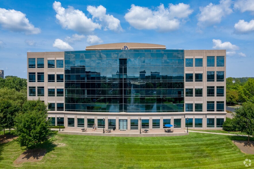 More Photos Of 13777 Ballantyne Corporate Pl, Charlotte Office For Lease