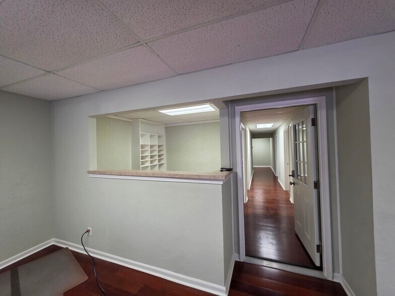 More Photos Of 163 Bluffton Rd, Bluffton Unknown For Lease