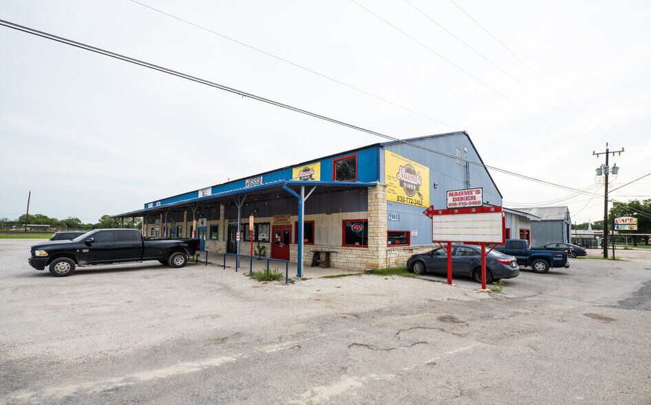 Primary Photo Of 15033 Main St, Lytle Storefront For Lease