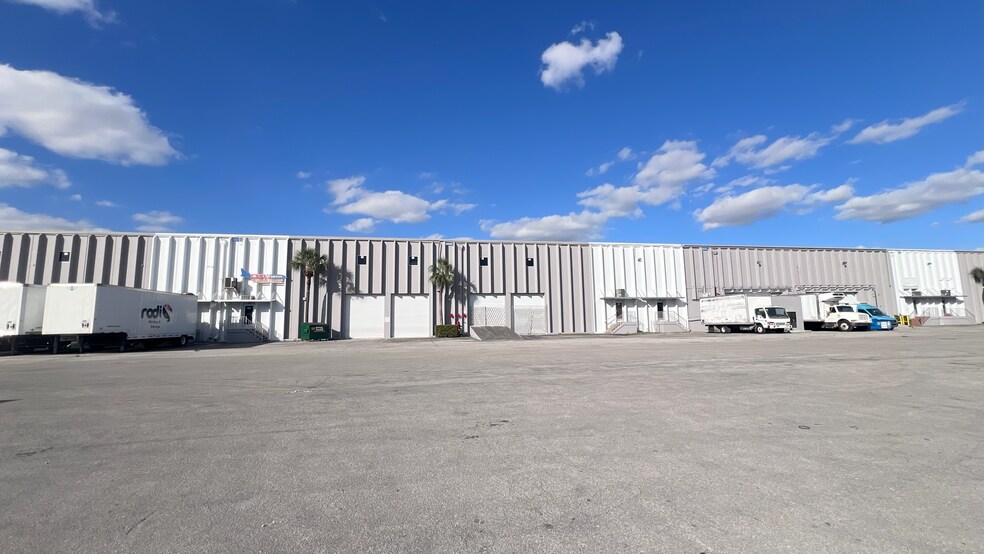 More Photos Of 9304-9384 NW 102nd St, Miami Warehouse For Lease