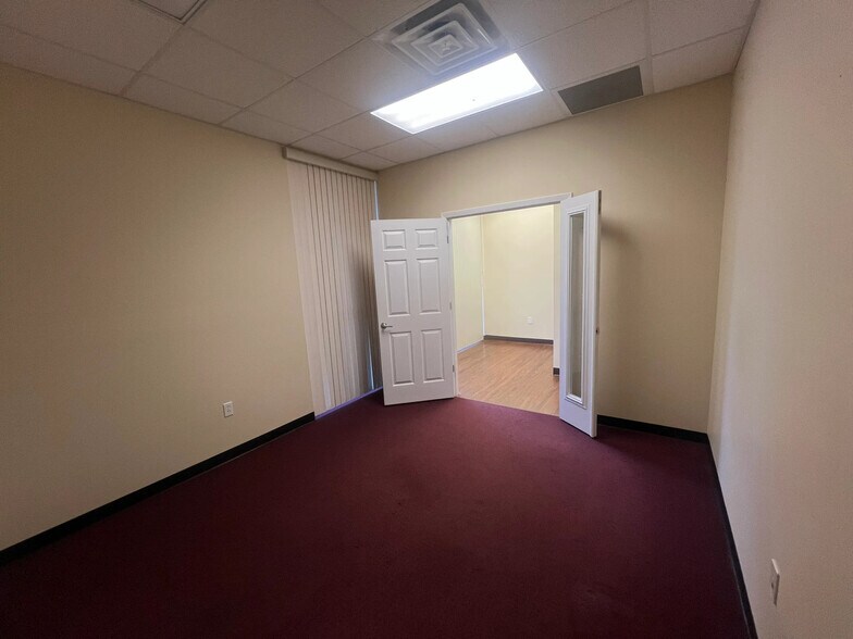 More Photos Of 13570 NW 101st Dr, Alachua Warehouse For Lease