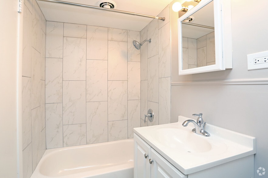 More Photos Of 501-551 W Euclid Ave, Arlington Heights Apartments For Sale