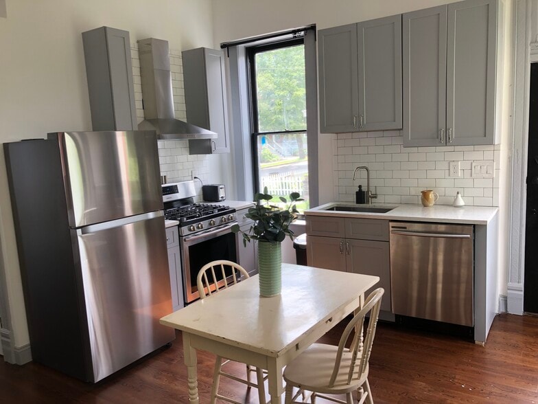 More Photos Of 2 Courtney Ave, Newburgh Apartments For Sale