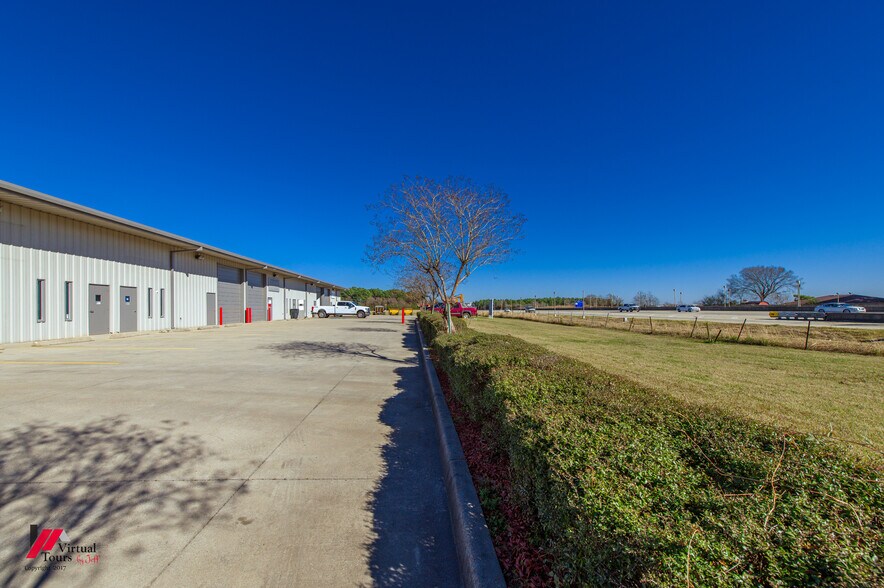 More Photos Of 4120 Metro Dr, Shreveport Warehouse For Lease