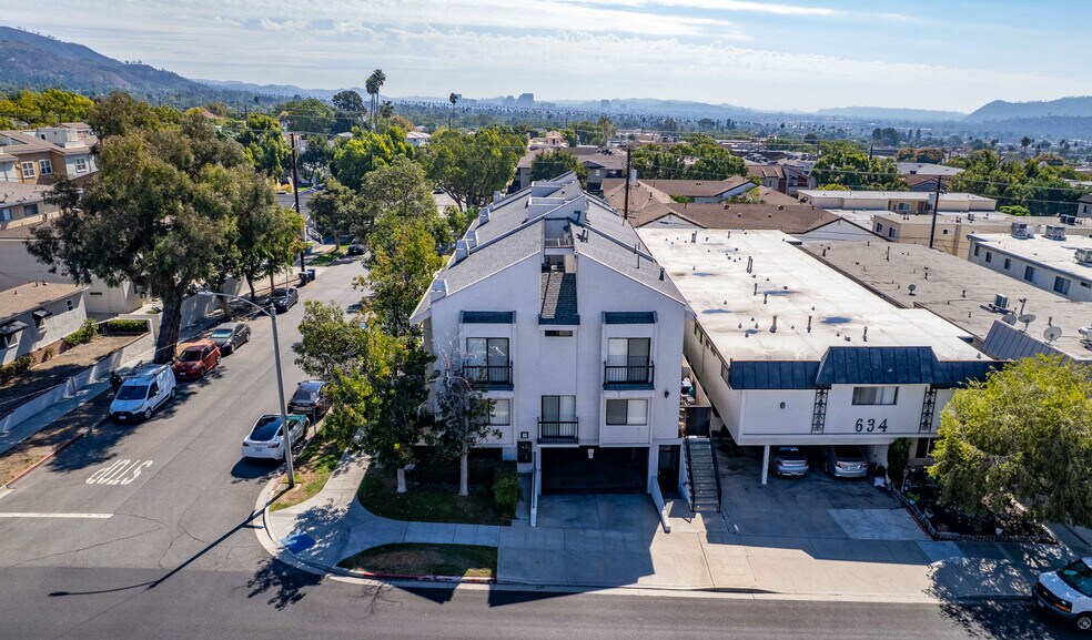 More Photos Of 638 E Tujunga Ave, Burbank Apartments For Sale