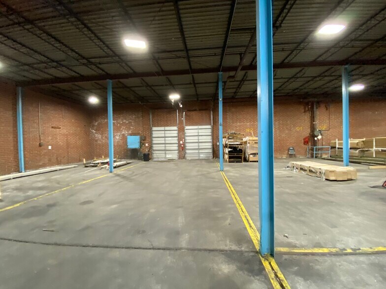 More Photos Of 599 Raleigh Rd, Henderson Warehouse For Lease