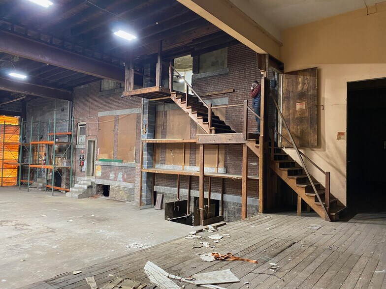 More Photos Of 130 Durand Ave, Trenton Warehouse For Lease