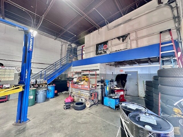 More Photos Of 921 US Highway 9, South Amboy Showroom For Sale