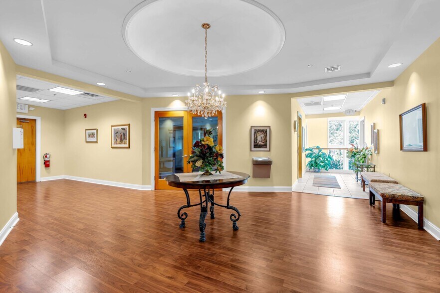 More Photos Of 807 Mantoloking Rd, Brick Office For Sale