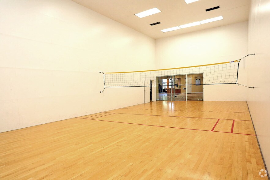 More Photos Of 3001 Reflections Way, Virginia Beach Apartments For Sale