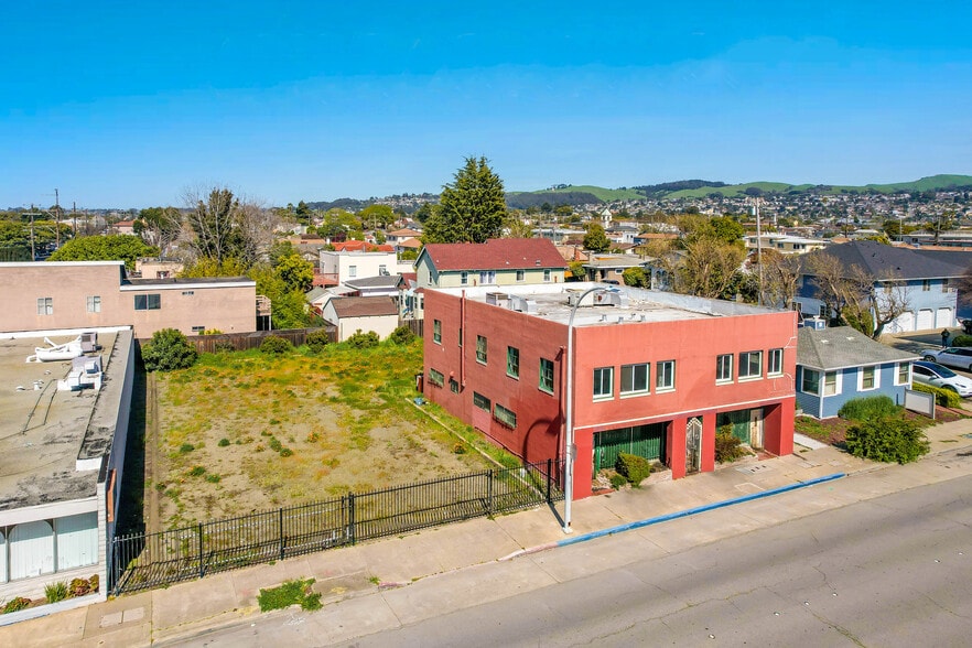 More Photos Of 2919--2923 MacDonald Ave, Richmond Office Residential For Sale