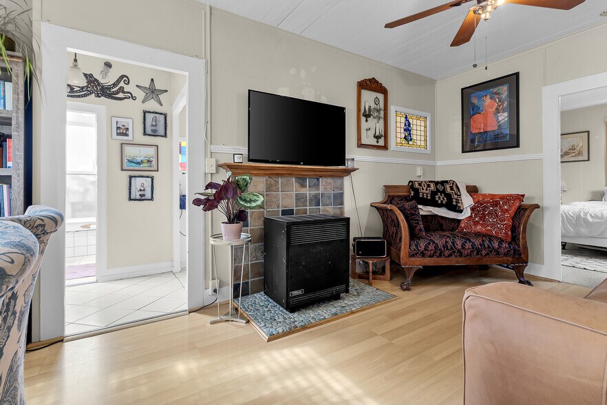 More Photos Of 883 Lighthouse Ave, Monterey General Retail For Sale