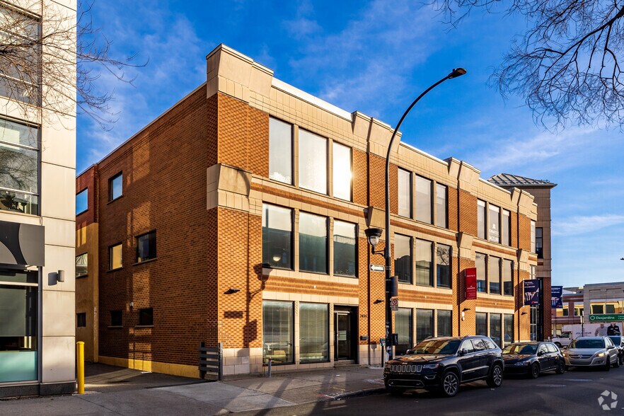 More Photos Of 7001-7035 Boul Saint-Laurent, Montréal Office For Lease