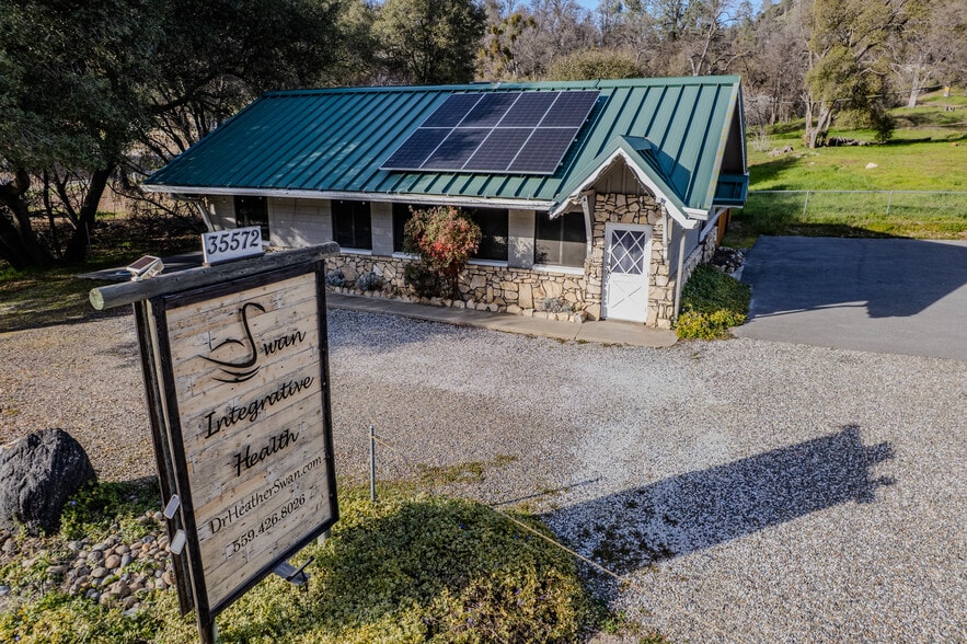 More Photos Of 35572 Highway 41, Coarsegold Office For Sale