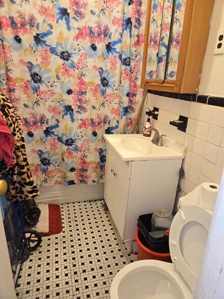 More Photos Of 689-693 Beck St, Bronx Apartments For Sale