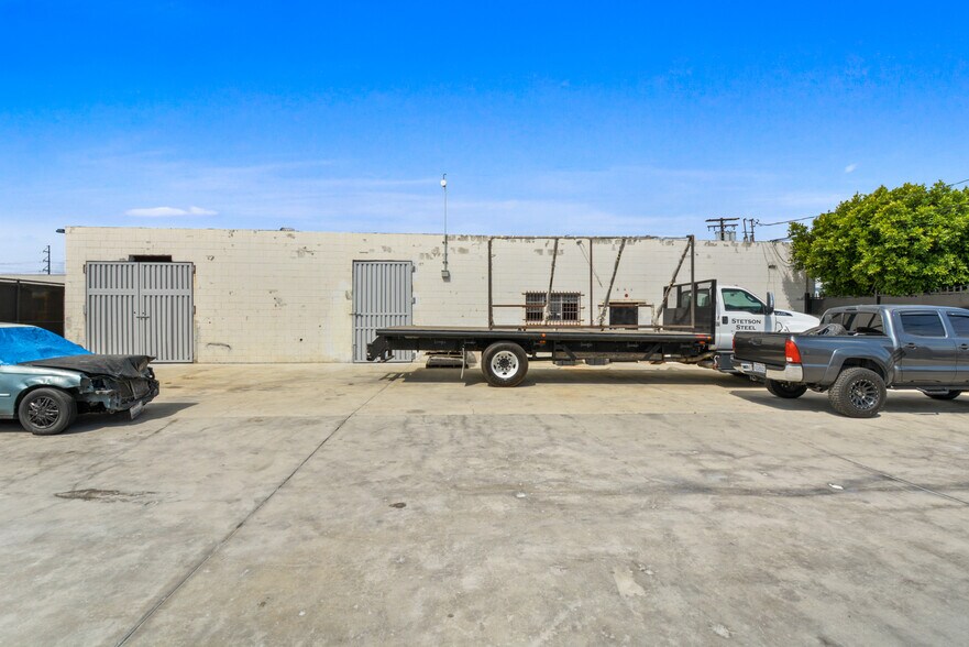 More Photos Of 920-922 E Arlee Pl, Anaheim Warehouse For Sale