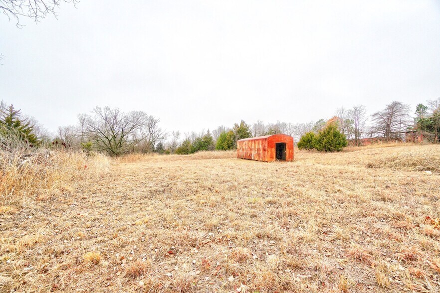 More Photos Of SE/c of SE 36th & Douglas Blvd, Oklahoma City Land For Lease