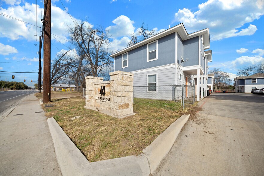 More Photos Of 414 Cupples Rd, San Antonio Apartments For Sale