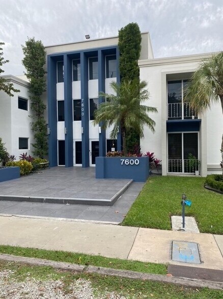 More Photos Of 7600 SW 57th Ave, Miami Medical For Lease