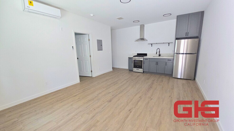 More Photos Of , Pasadena Multifamily For Sale