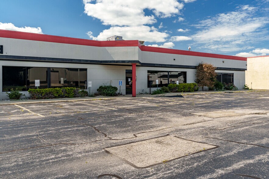 More Photos Of 6212 Material Ave, Loves Park Warehouse For Sale