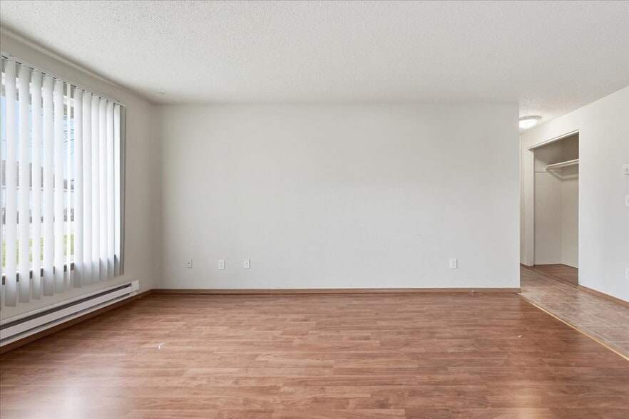 More Photos Of 1100-1105 S Pearl St, Centralia Apartments For Sale