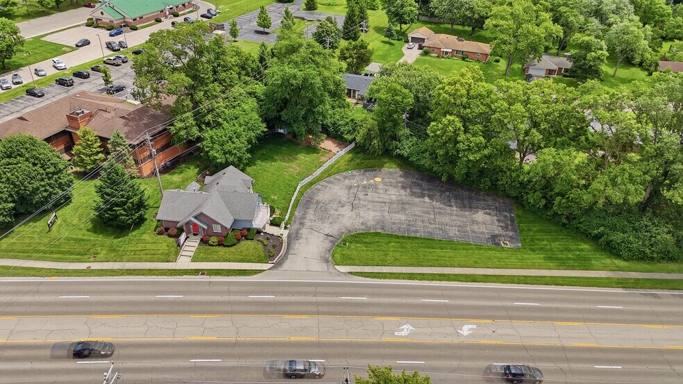 More Photos Of 5700 Far Hills Ave, Dayton Office For Sale