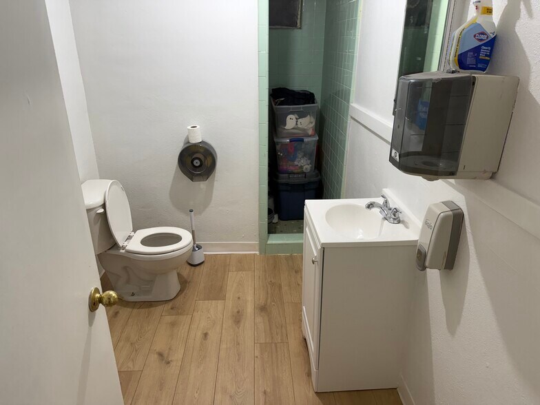 More Photos Of 96 W Felton Rd, Cartersville Office For Sale