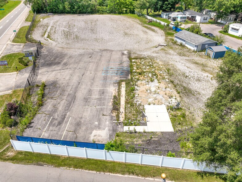 More Photos Of 3373 E Michigan Ave, Ypsilanti Storefront Retail Office For Sale