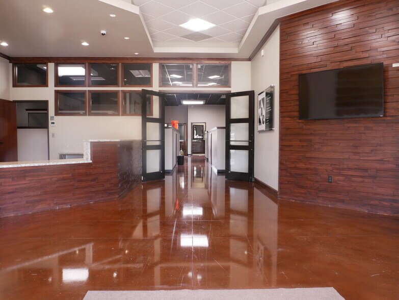 More Photos Of 25 NW 146th St, Edmond Medical For Lease