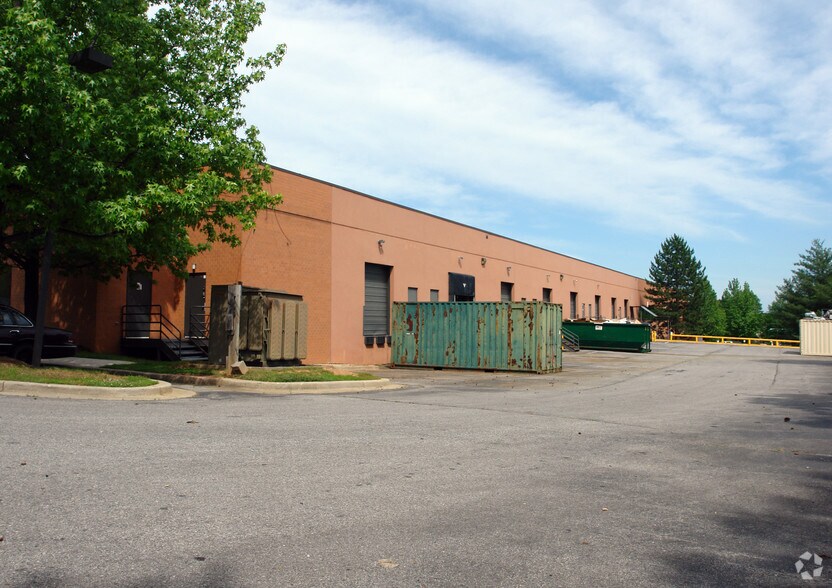 More Photos Of 8003-8039 Laurel Lakes Ct, Laurel Light Distribution For Lease