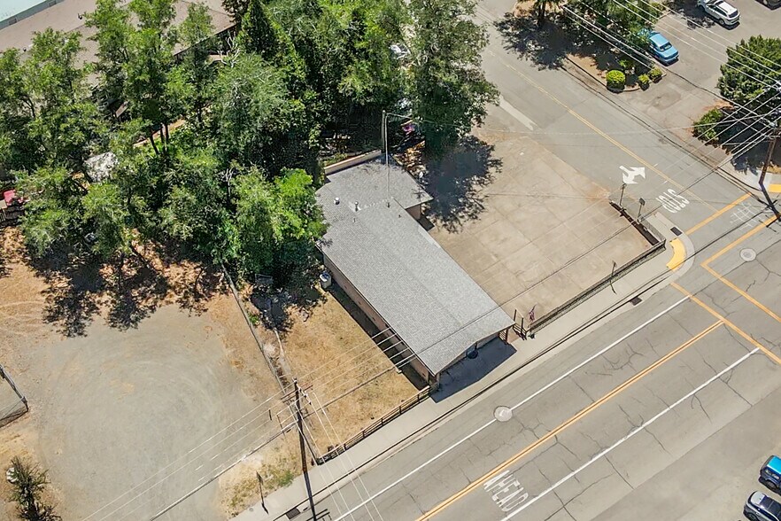 More Photos Of 30890 CA-3, Weaverville Office For Sale