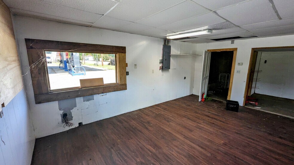 More Photos Of 9537 US Highway 29 Business, Ruffin General Retail For Sale