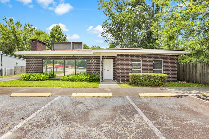 Primary Photo Of 5142 Augusta Rd, Savannah Office For Sale